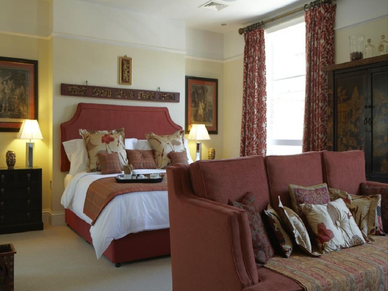 Gilbey'S Bar, Restaurant & Townhouse Bed and Breakfast Windsor Rum bild